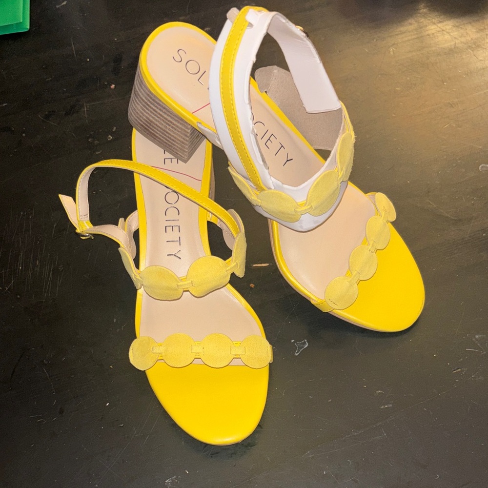 Sole Society Yellow Scalloped Strap Block Heel Sandals